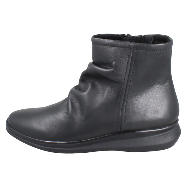 Ladies Clarks Ankle Boots Lynell Park