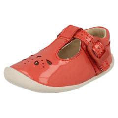 Girls Clarks Cut Out Detailed Shoes Roamer Star