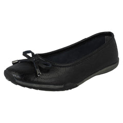 Ladies Down To Earth Wavey Punch Details Casual Shoes F80572