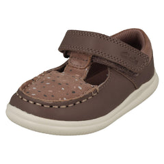 Girls Clarks Spotty Detailed T-Bar Shoes Crest Moc