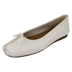 Ladies Clarks Comfort Everyday Flats Freckle Ice