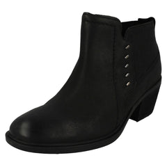 Ladies Clarks Ankle Boots Neva Lo