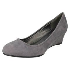 Ladies Spot On Wedge Pumps