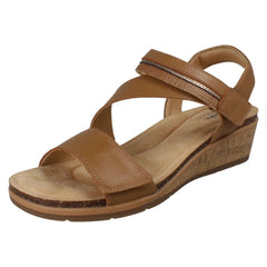 Ladies Clarks Sandals Kacha Wave